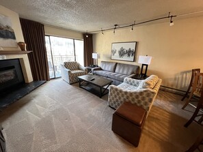 スマートテレビ、暖炉