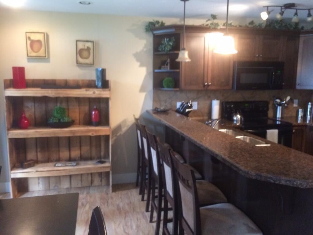 Executive Suite Located in the Heart of Radium Hot Springs