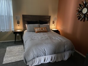 2 habitaciones, tabla de planchar con plancha, wifi y ropa de cama 