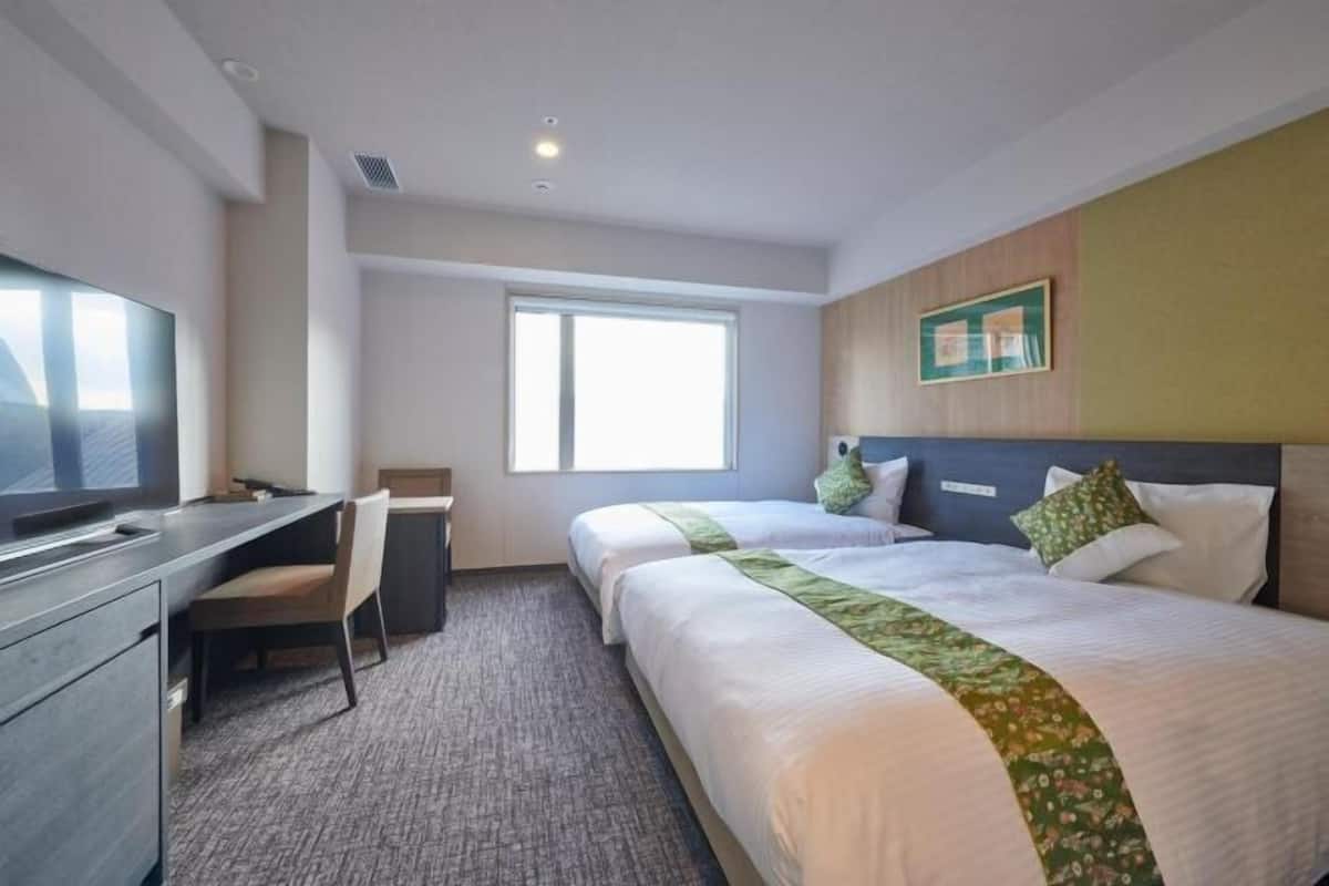 In-room safe, desk, free WiFi, bed sheets