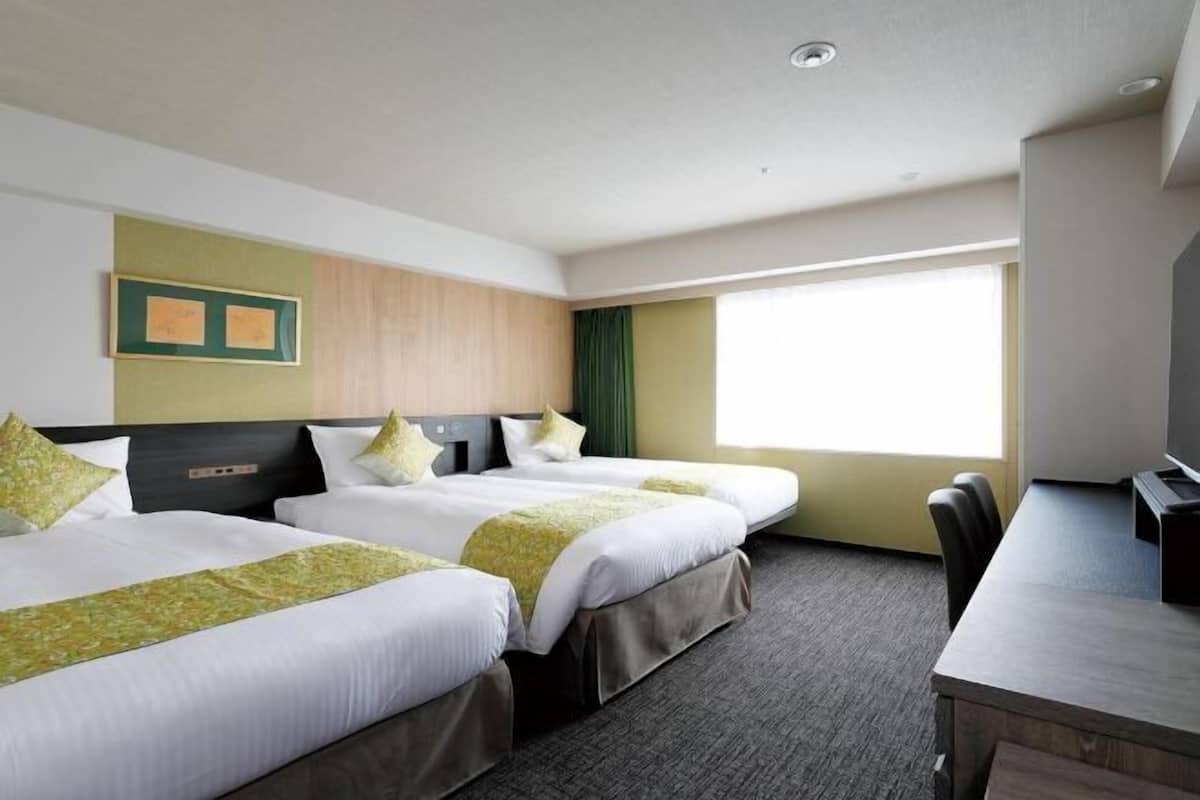 In-room safe, desk, free WiFi, bed sheets