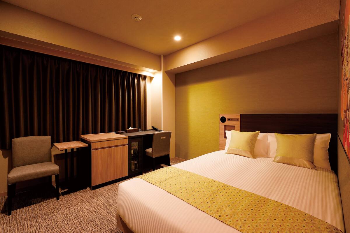 ห้องคอมฟอร์ทดับเบิล | ตู้นิรภัยในห้องพัก, โต๊ะทำงาน, Wi-Fi ฟรี, ผ้าปูที่นอน