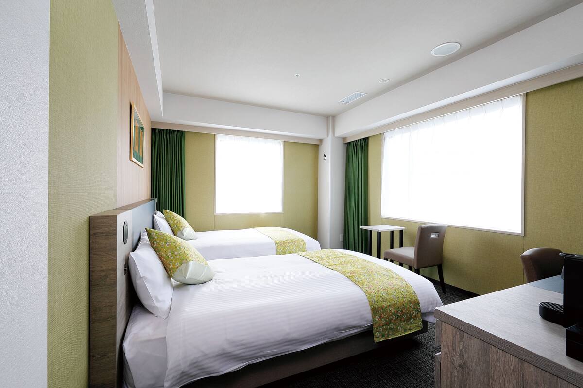 ห้องดีลักซ์ทวิน, ห้องมุม | ตู้นิรภัยในห้องพัก, โต๊ะทำงาน, Wi-Fi ฟรี, ผ้าปูที่นอน