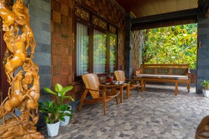 Horse Villa, Hill Landscape | Terrace/patio - Villa Selonding Batu (Sukasada)
