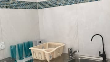Deluxe Bungalow, Multiple Beds, Non Smoking, Courtyard View | Private kitchen | Fridge, oven, rice cooker, cookware/dishes/utensils