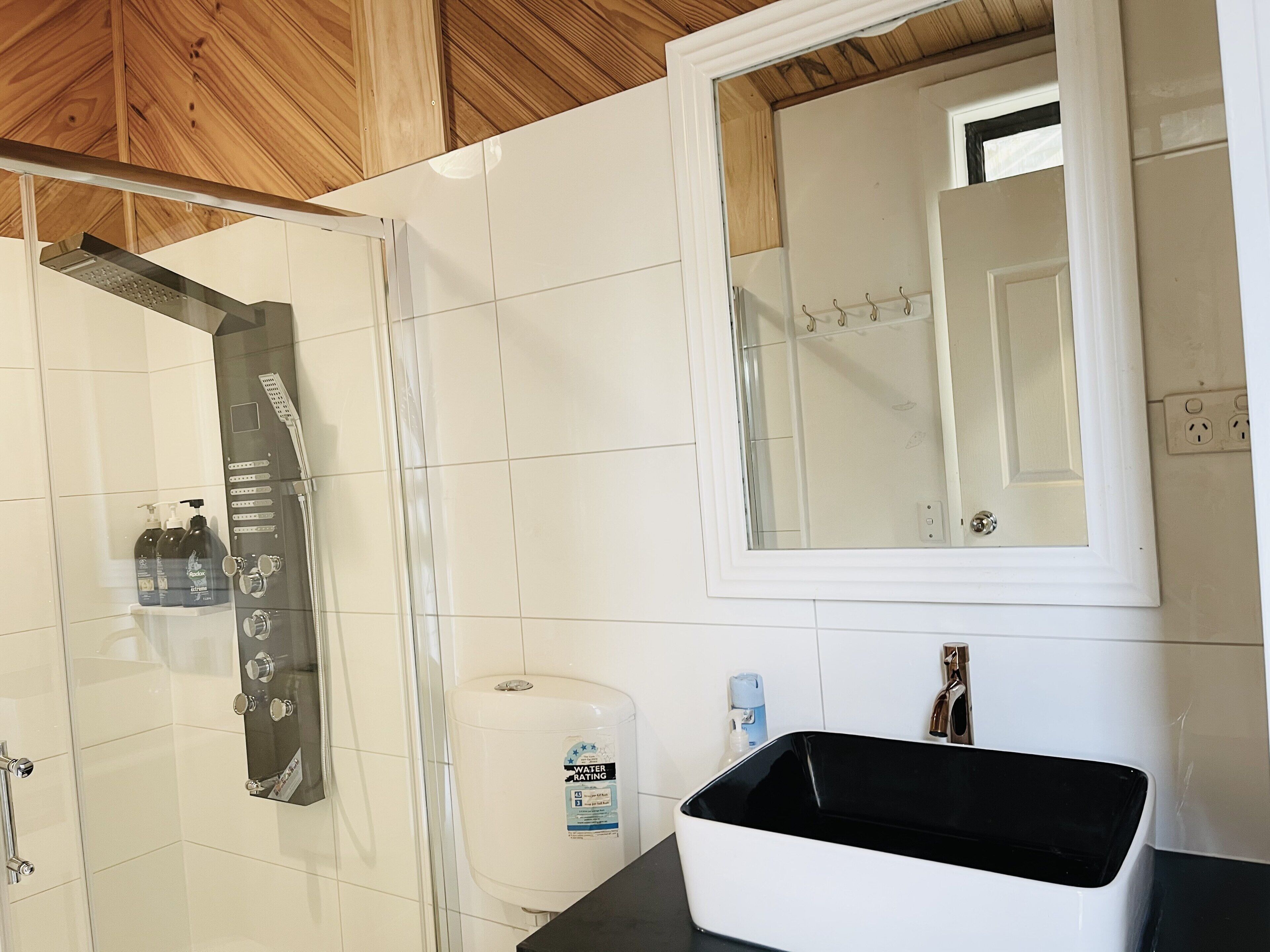 D103 Lemon Tree House- amazing — image 17