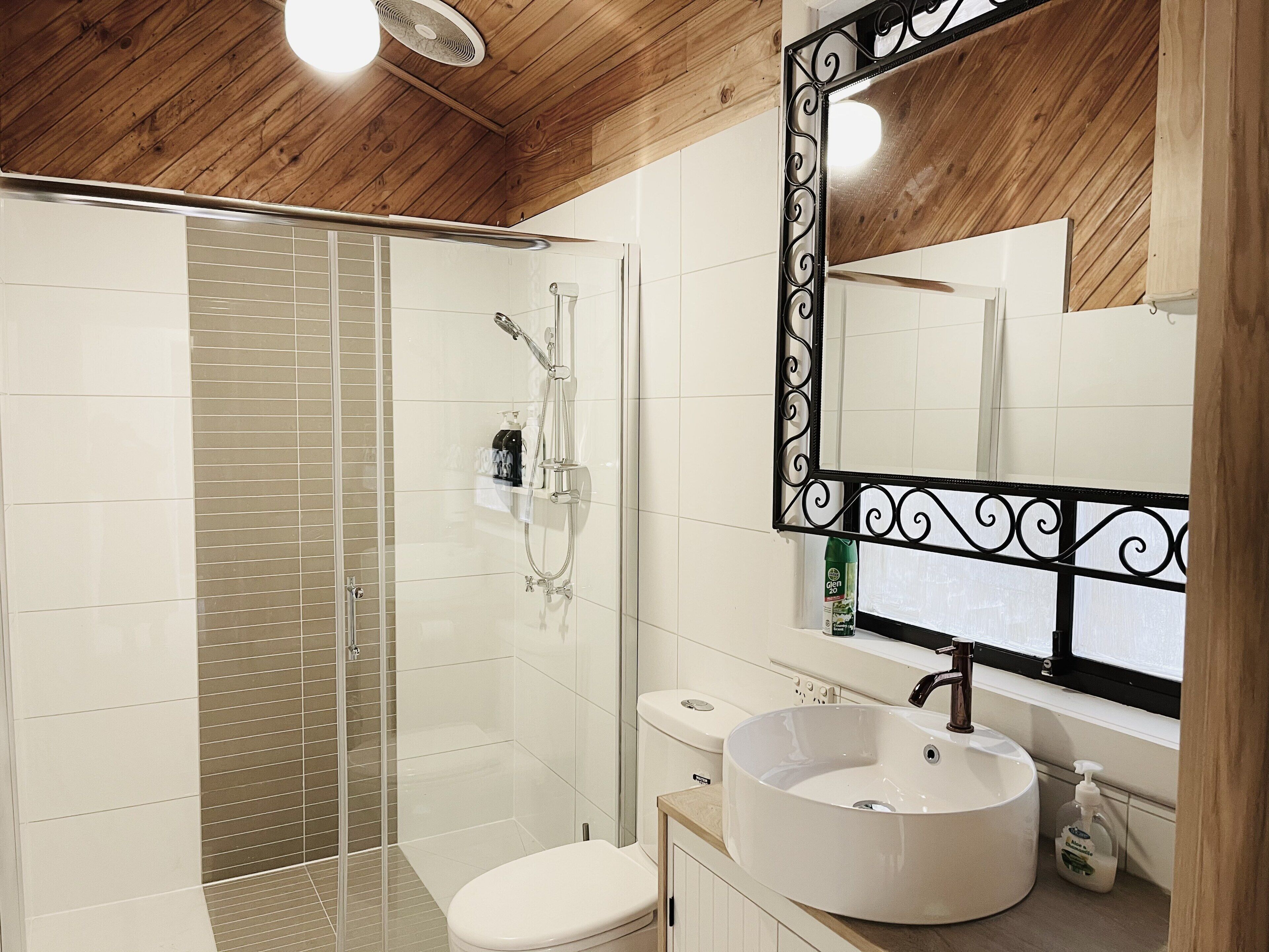 D103 Lemon Tree House- amazing — image 18