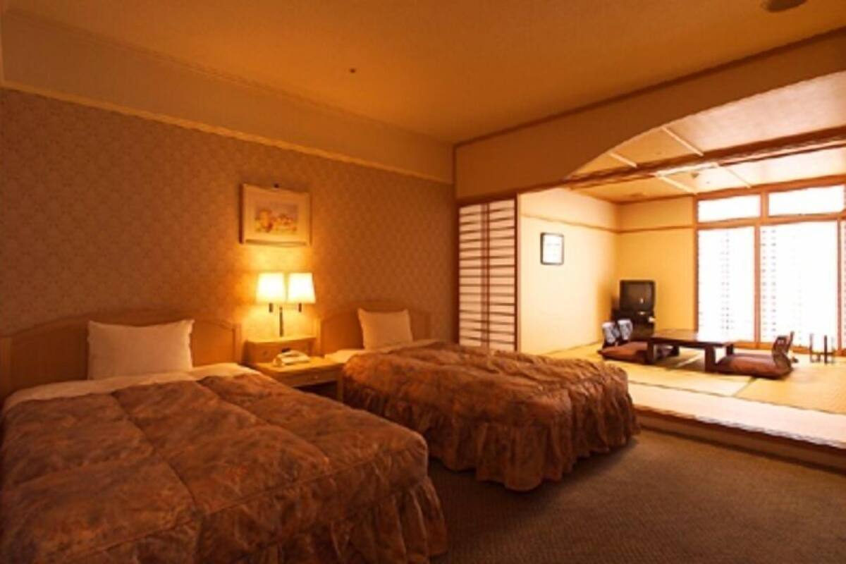 办公桌、笔记本电脑工作区、熨斗/熨板、免费 WiFi