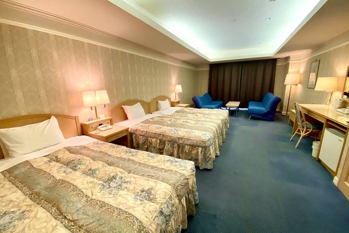 办公桌、笔记本电脑工作区、熨斗/熨板、免费 WiFi