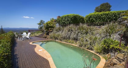 Villa 2 @ Bimbadeen Estate - Split level villa for 2 with the best views in the valley