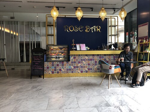 1BR-Wifi, uima-allas, kuntosali 5 minuuttia BTS Areeen