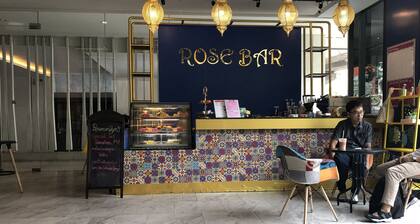 1BR-Wifi, uima-allas, kuntosali 5 minuuttia BTS Areeen