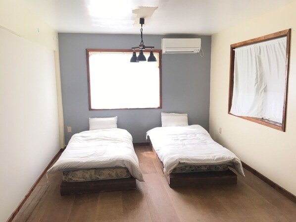 Basic Shared Dormitory, Mountain View | Free WiFi