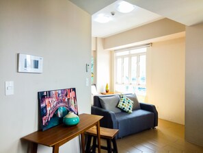 Living area - Airport T3 Newport Condotel (Pasay)