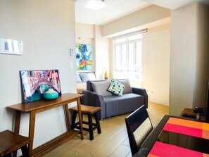 Amusing Suite | Living area