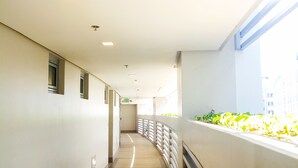 Hallway - Airport T3 Newport Condotel (Pasay)