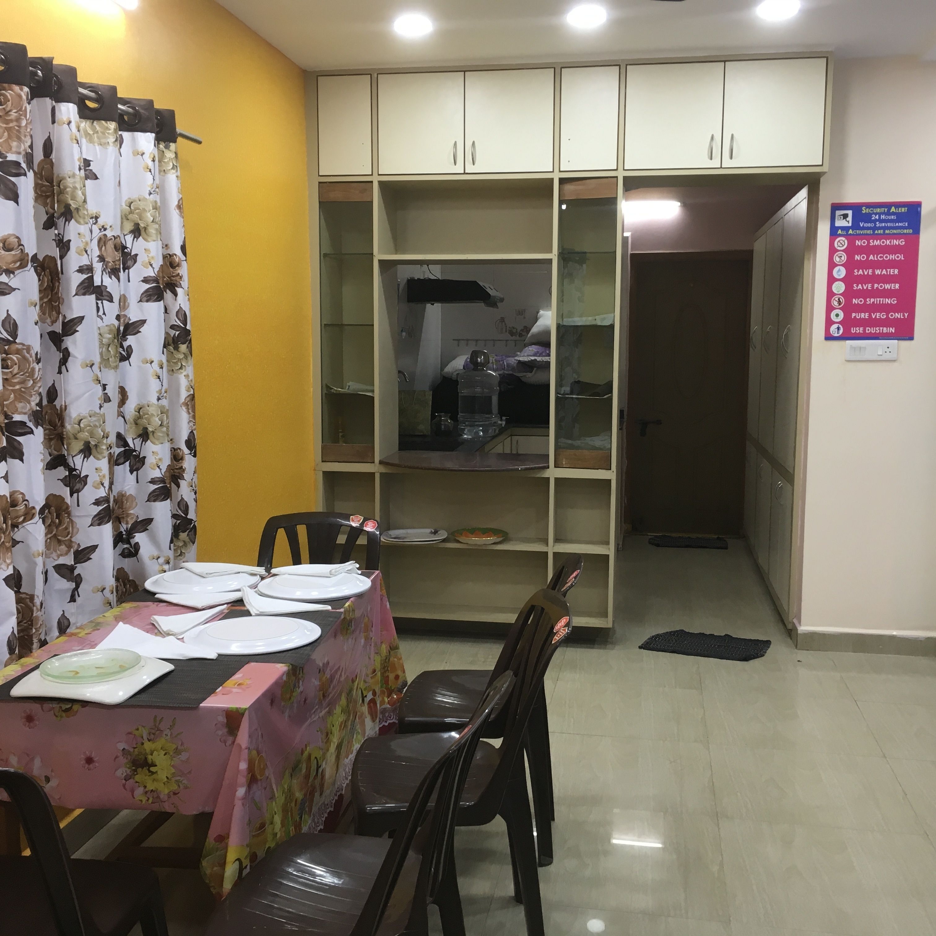 Deluxe Apartment, Multiple Beds, Non Smoking, City View | In-room dining