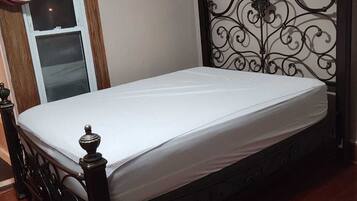 3 bedrooms, iron/ironing board, WiFi