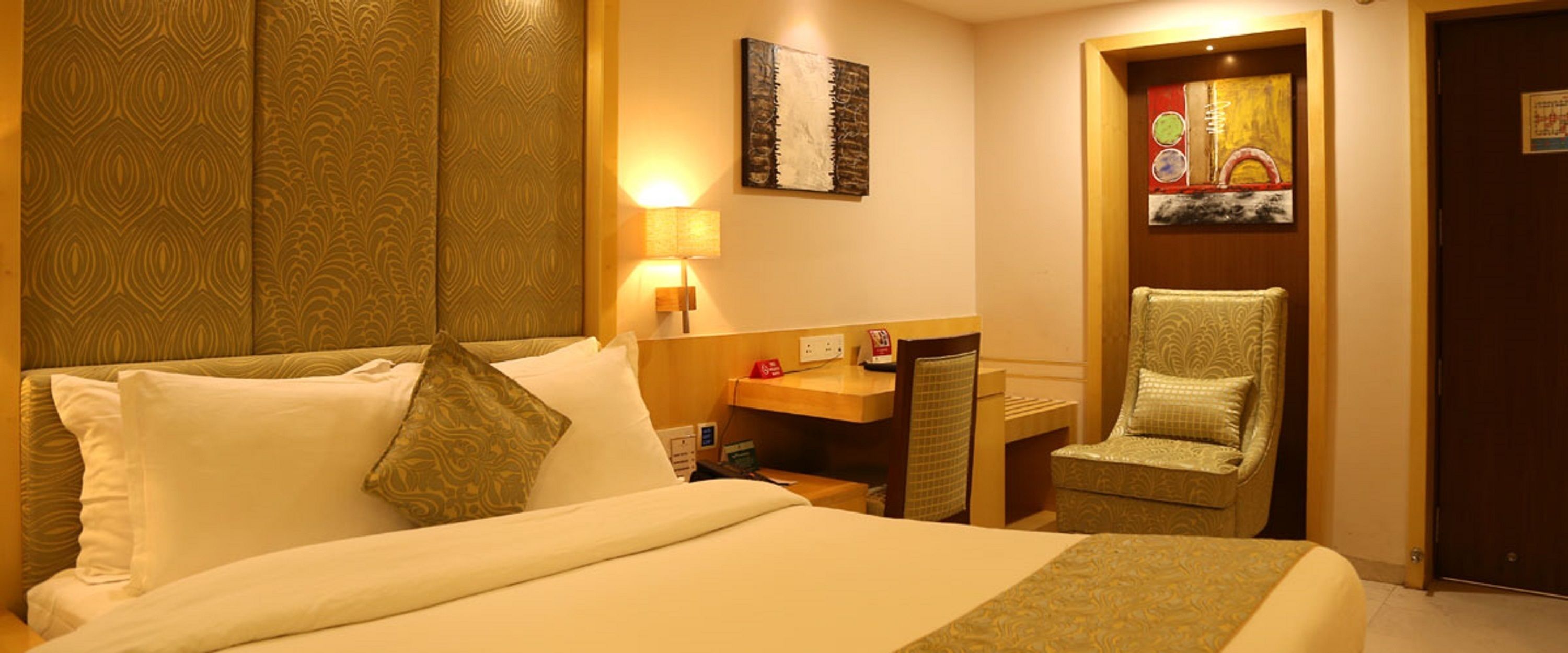 Habitación superior | Caja fuerte, escritorio, camas supletorias y wifi gratis