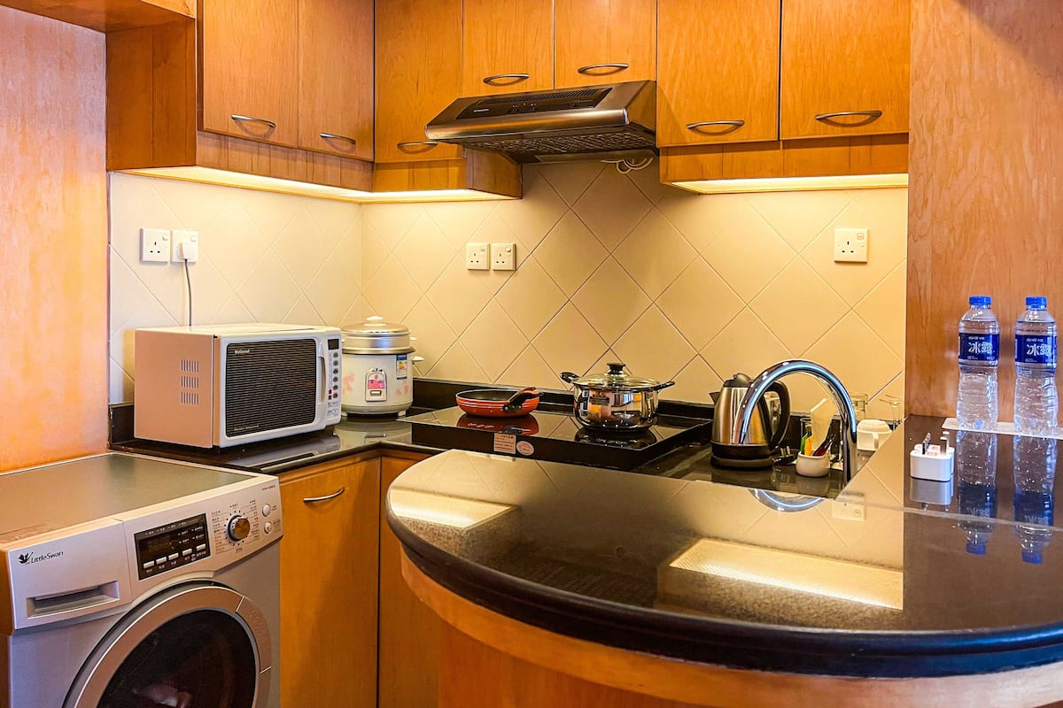 classic apartment, 1 bedroom | private kitchen | coffee/tea maker, electric kettle