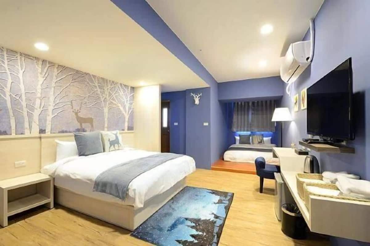 Egyptian cotton sheets, premium bedding, down duvets