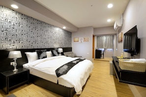Double Room | Egyptian cotton sheets, premium bedding, down duvets