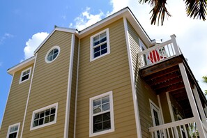 Exterior - Beautiful Family-Friendly, Dock, Marina, Heated Pool, near Key West, MM21.5 (Cudjoe Key)