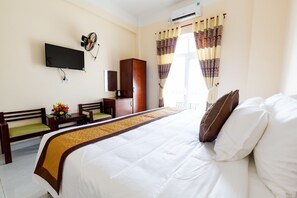 Minibar, Schreibtisch, schallisolierte Zimmer, Bügeleisen/Bügelbrett