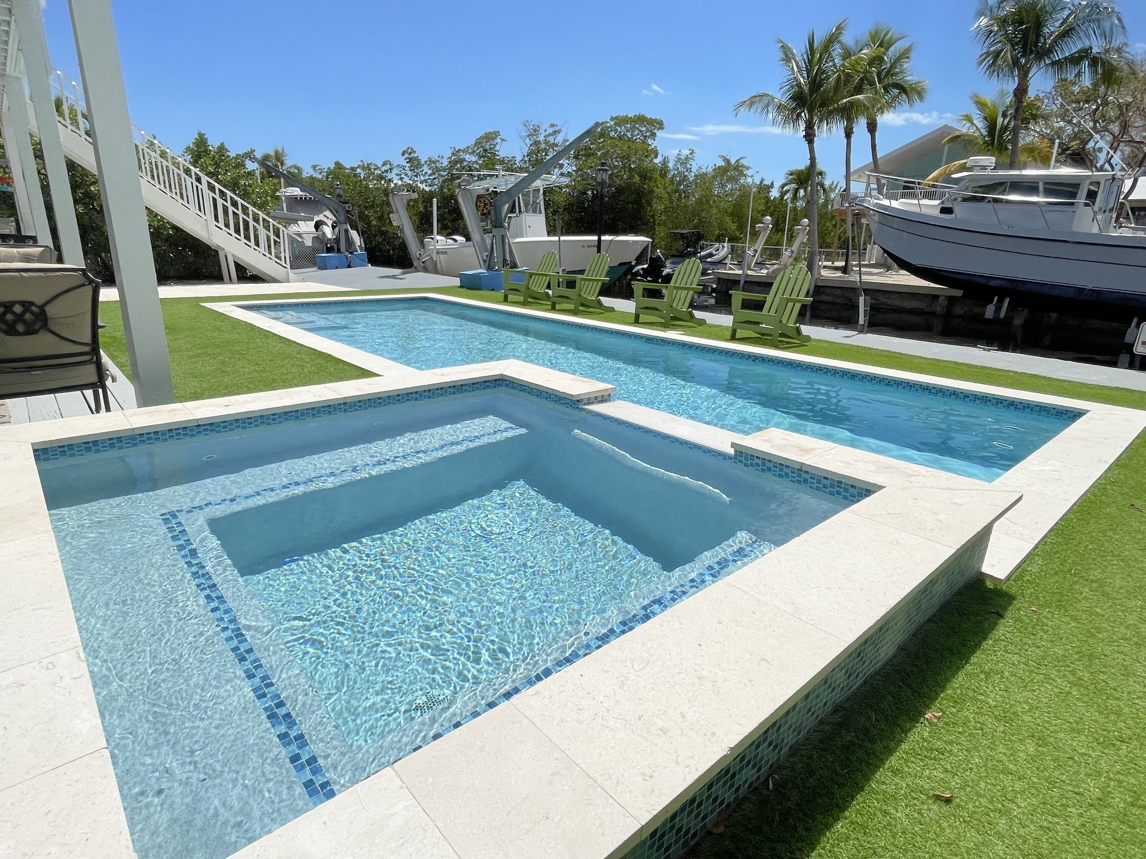 Modern Waterfront Paradise in Key Largo!