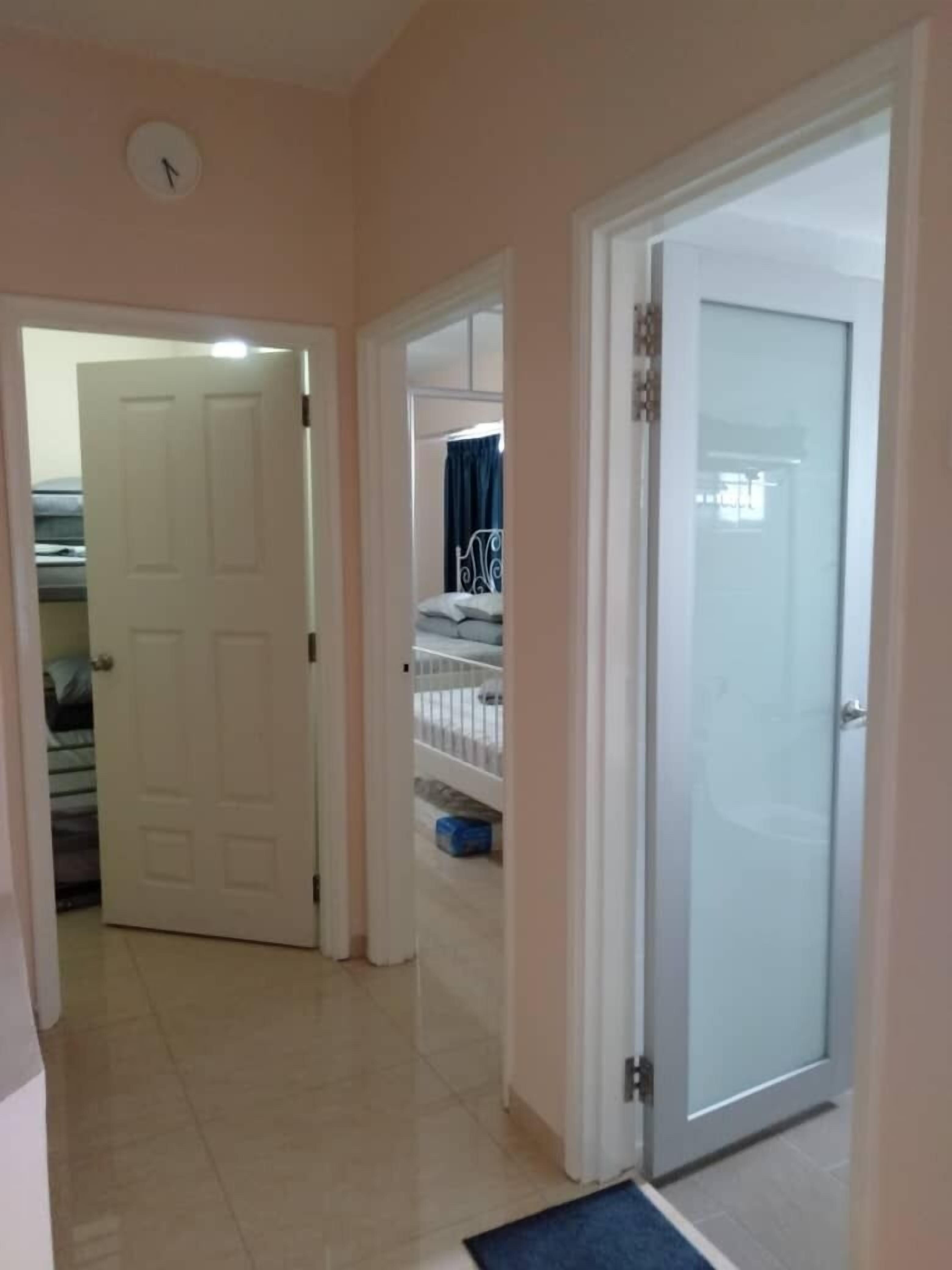 2 chambres, fer et planche à repasser, accès Internet, draps fournis