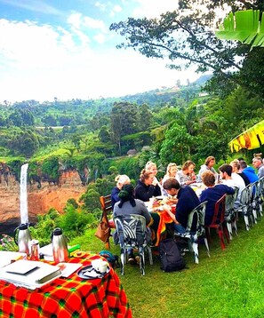 Front of property - Sipi Falls lodge (Sipi)