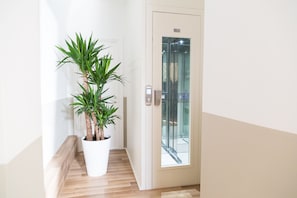 Interior detail - Palazzo Massari Rooms (Lecce)