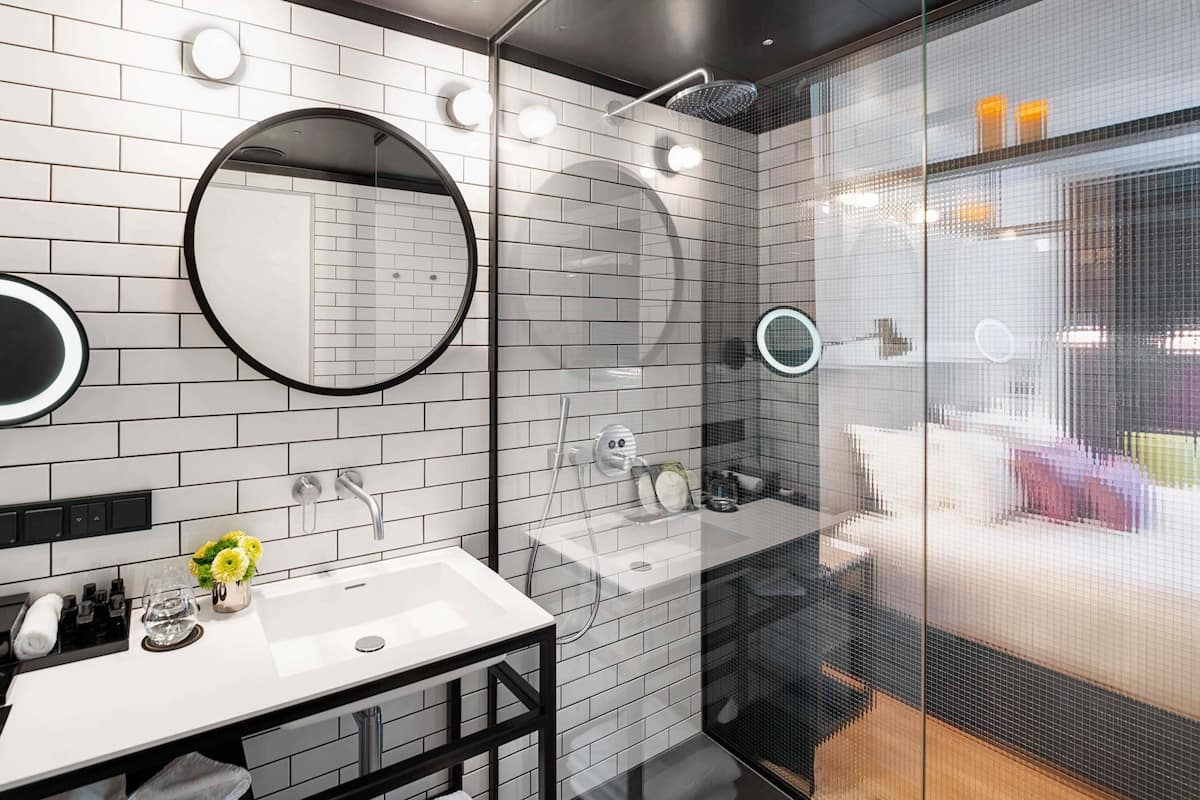 1 Schlafzimmer, hochwertige Bettwaren, Minibar, Zimmersafe