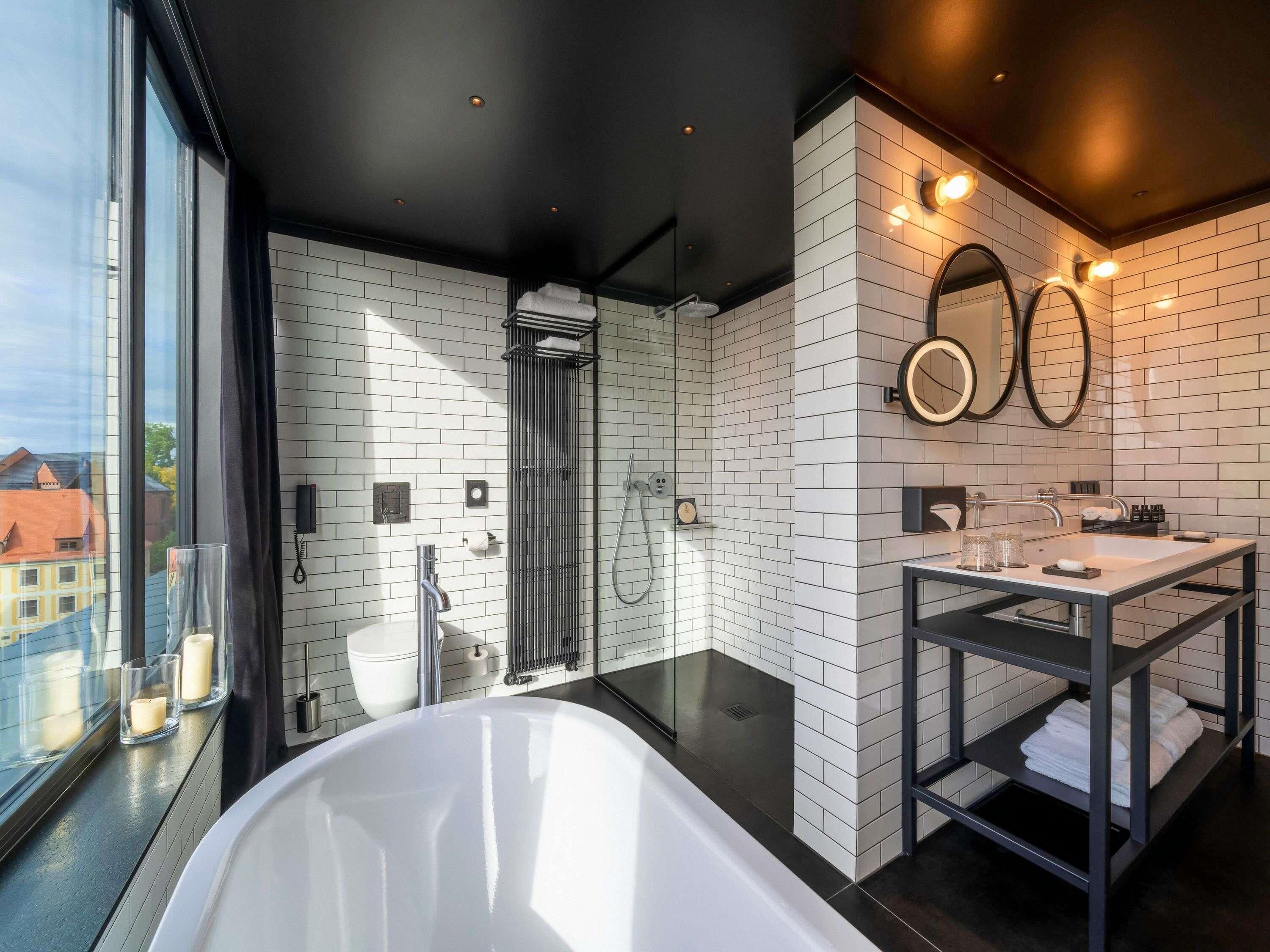 Presidential Suite, 1 King Bed | Premium bedding, minibar, in-room safe, desk
