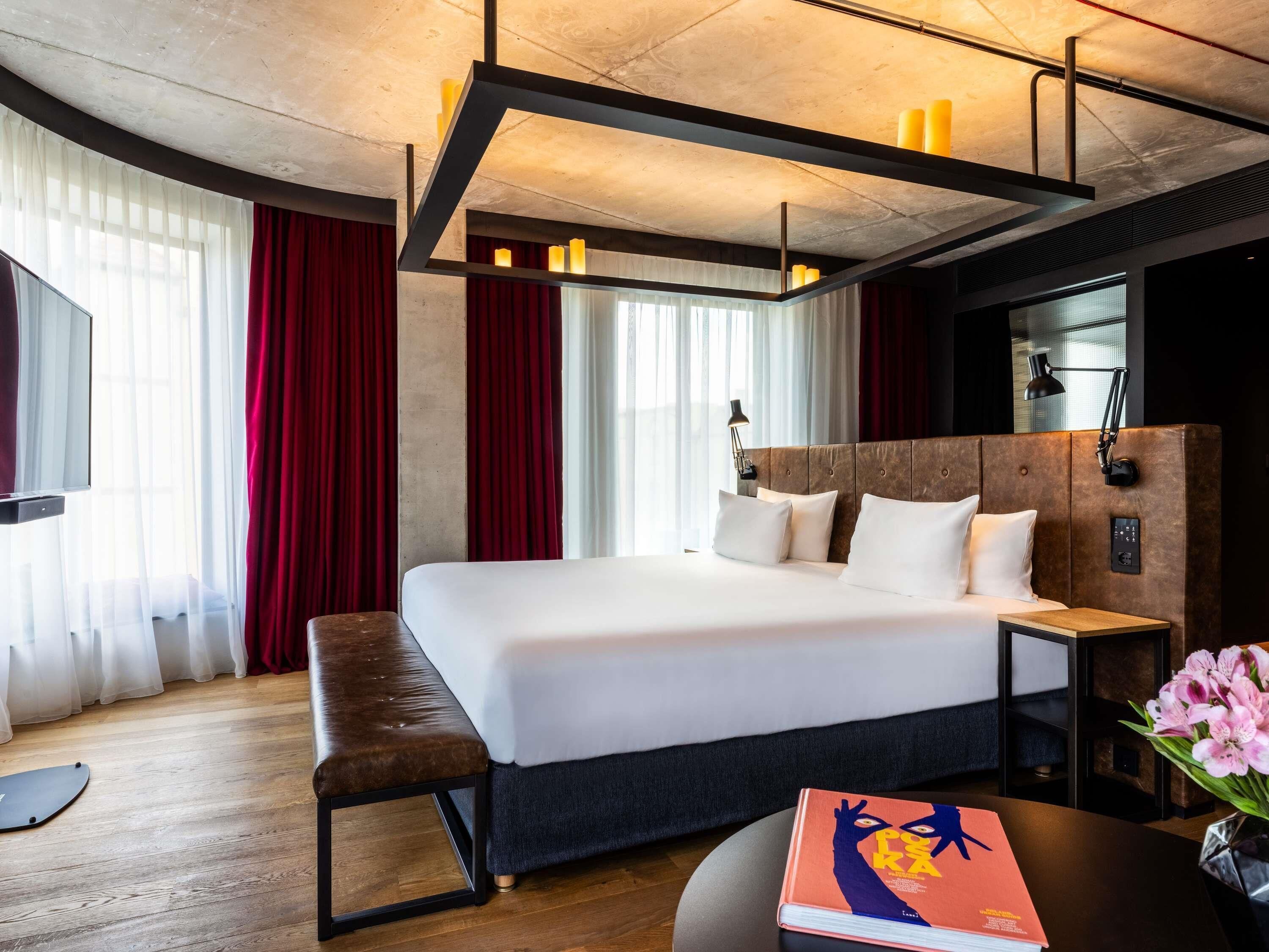 Suite junior, 1 cama King size | Ropa de cama de alta calidad y minibar 