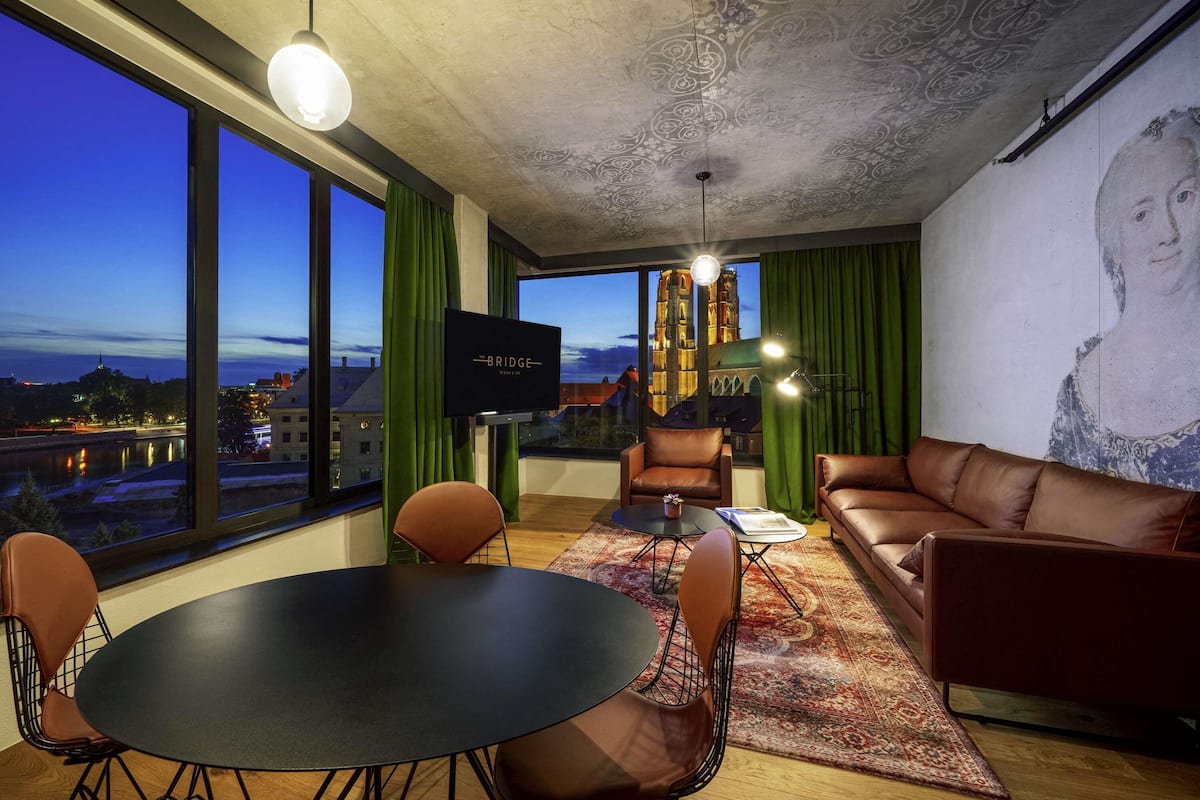 Suite, 1 très grand lit (Prime Minister) | Literie de qualité, minibar, coffre-fort, bureau