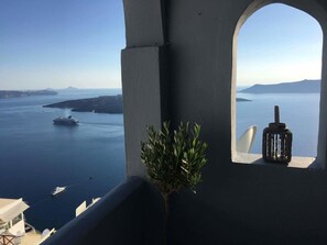 Property grounds - Katris Apartments (Santorini)