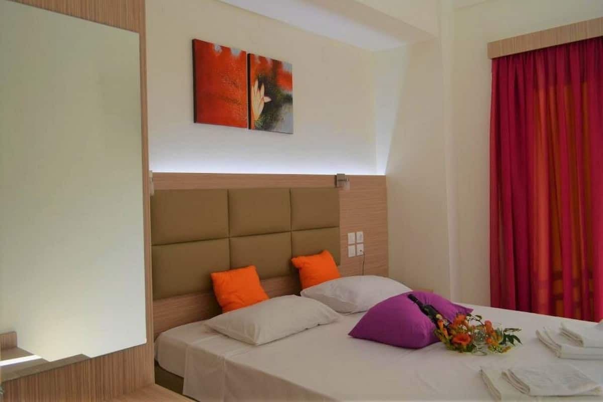 1 Schlafzimmer, Bügeleisen/Bügelbrett, Bettwäsche