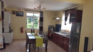 Apartment, 1 Bedroom, River View | In-room dining - Riverside Holiday Home (Grand River South East)