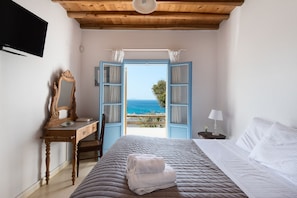 Deluxe Double Room with Sea View | Literie de qualité supérieure, coffres-forts dans les chambres