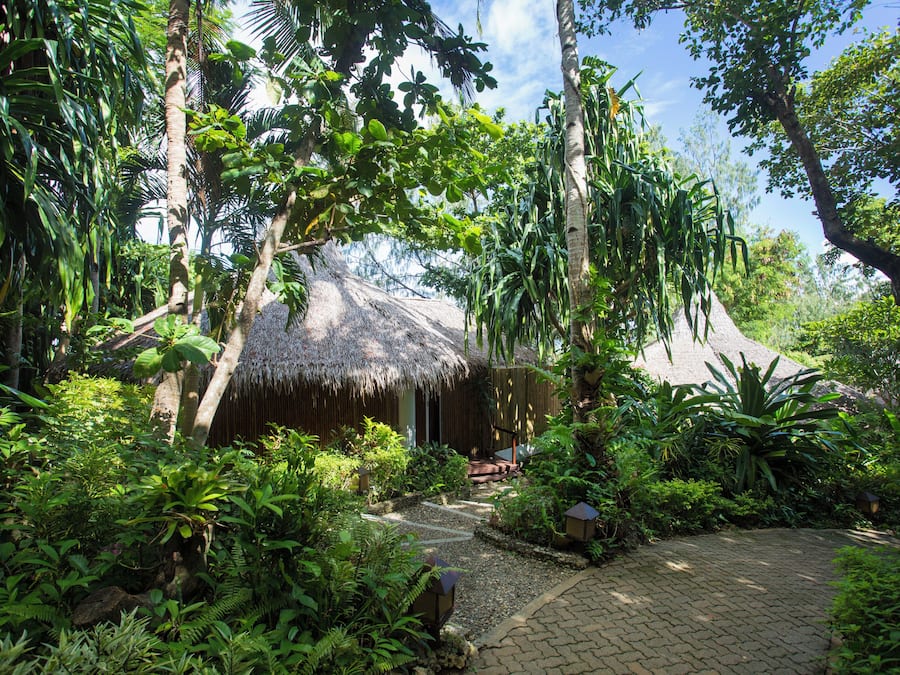 Digital Detox Villa | Soundproofing, bed sheets