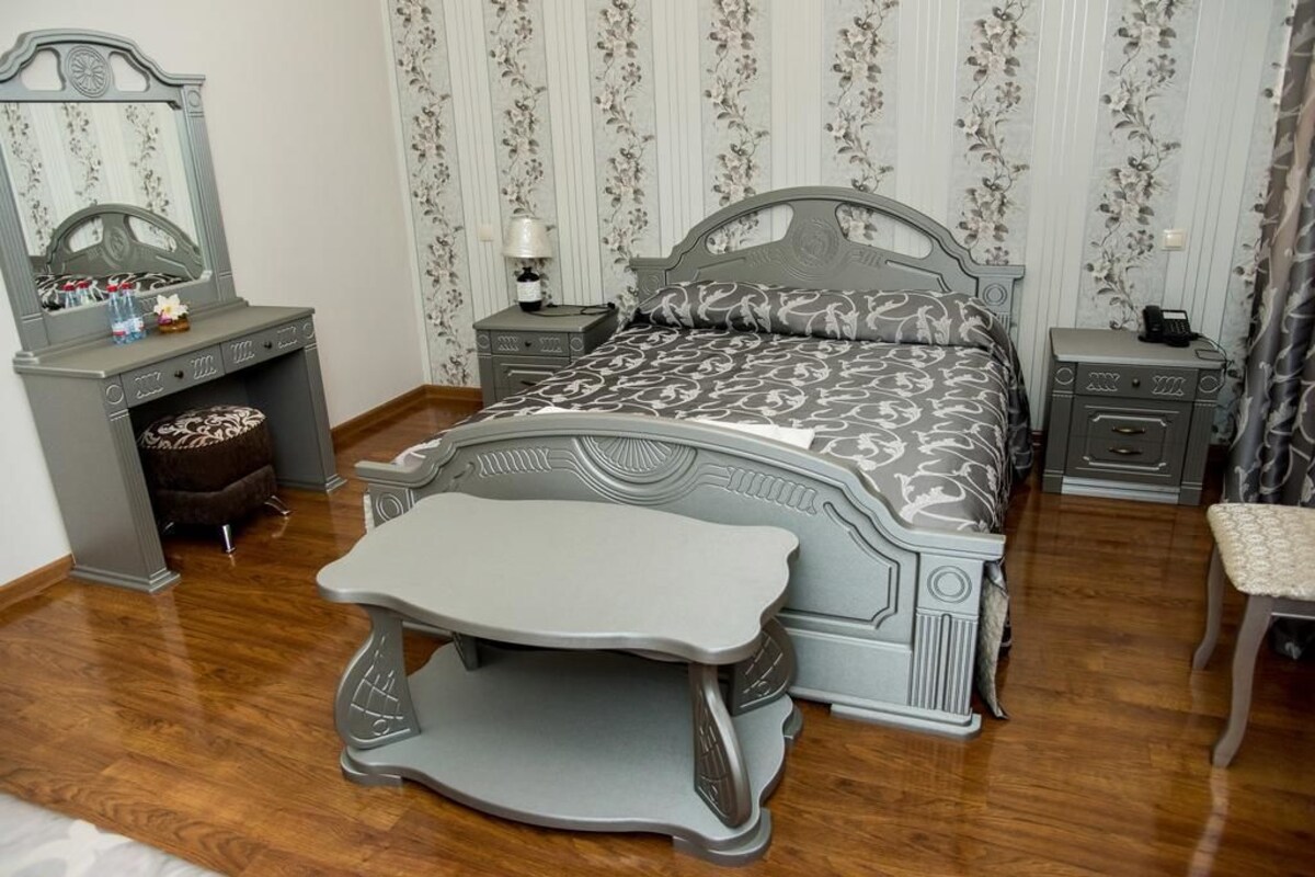 In-room safe, blackout drapes, WiFi (free), bed sheets