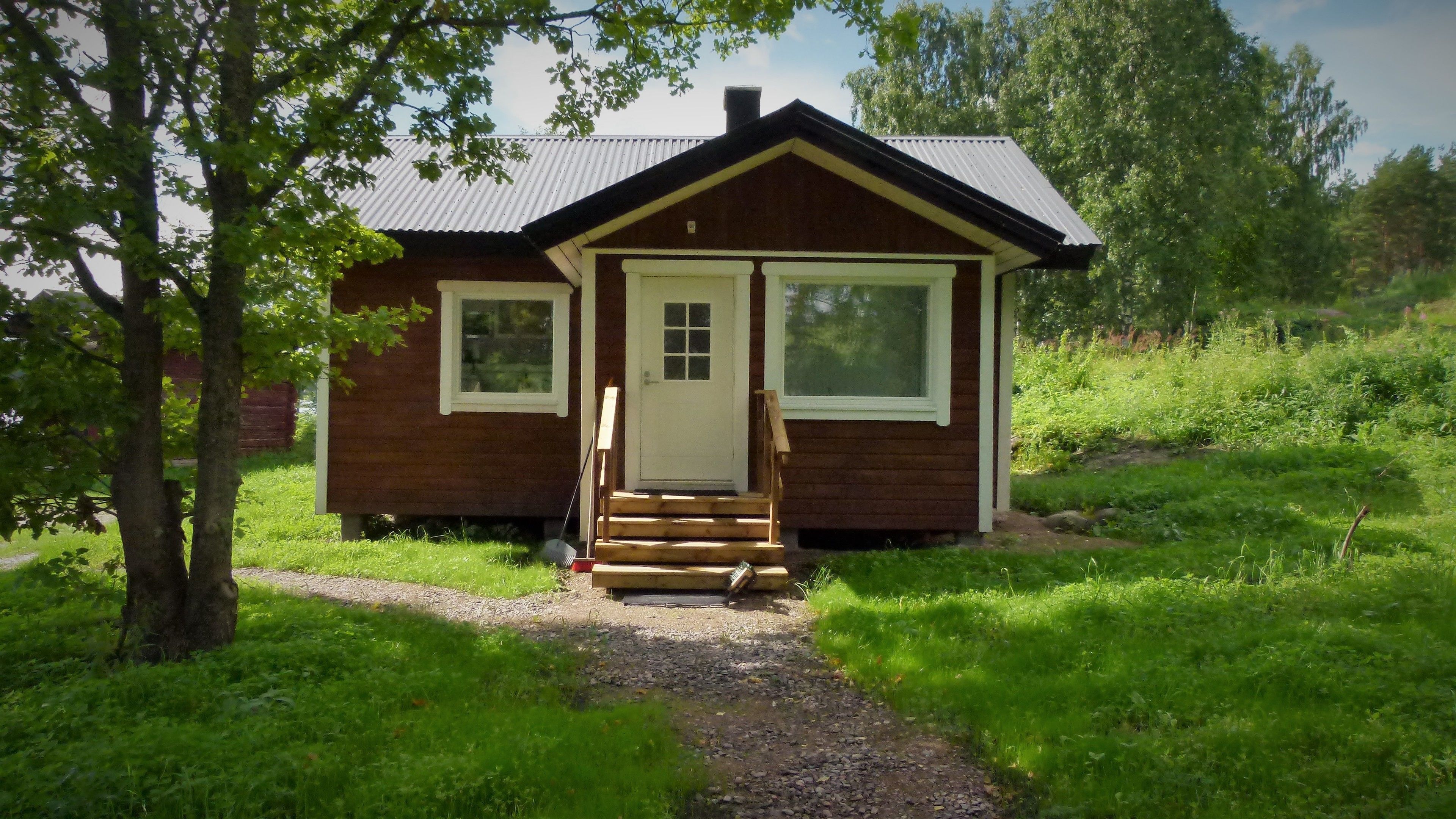 المنشأة من الخارج