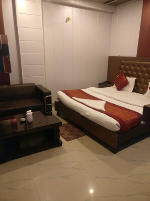 Family Suite, Multiple Beds, Non Smoking | Hypo-allergenic bedding, down comforters, desk, iron/ironing board - Runway Hotel (New Delhi)