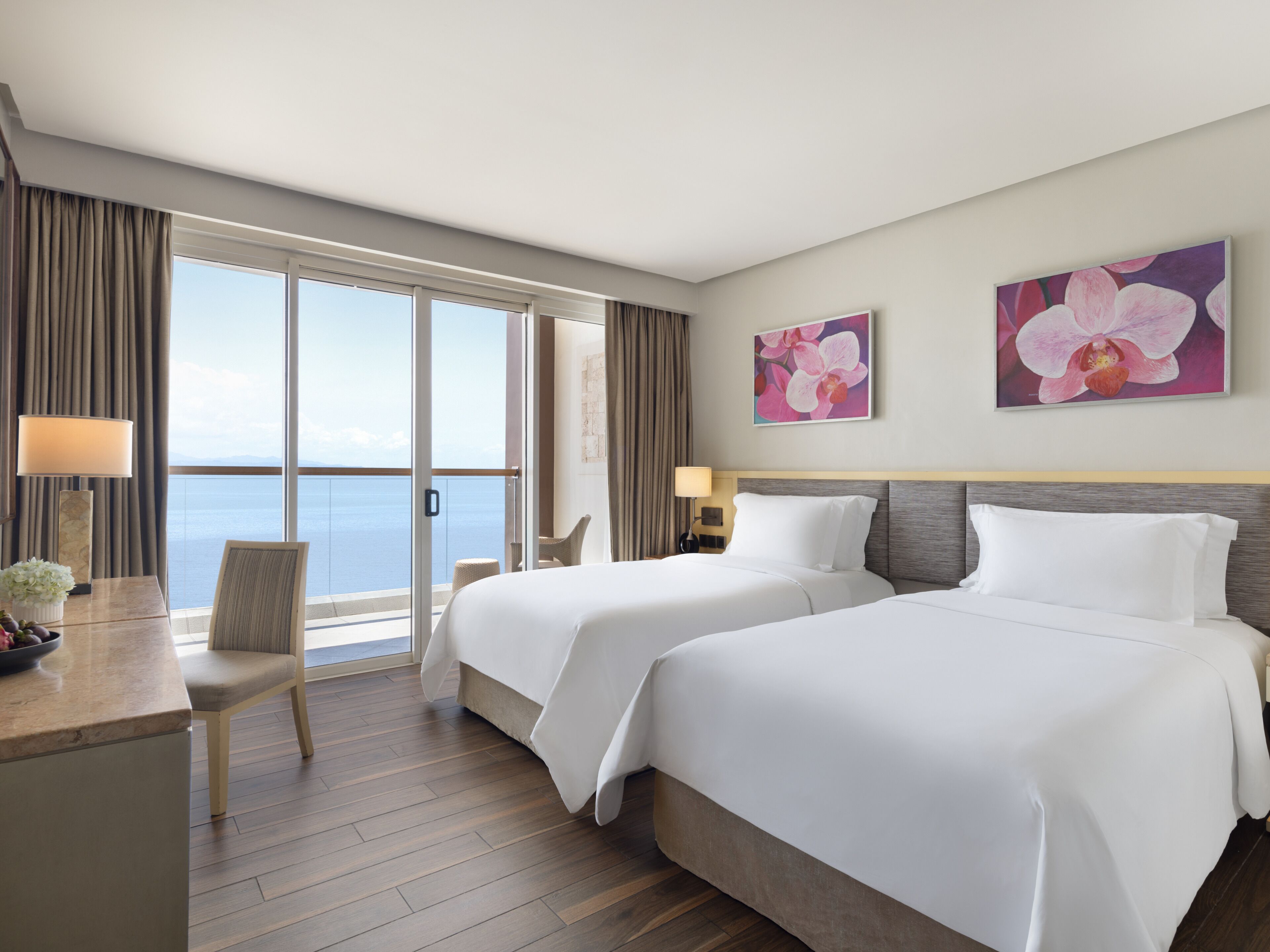 2 Bedroom Executive Suite | Hypo-allergenic bedding, minibar, in-room safe, desk