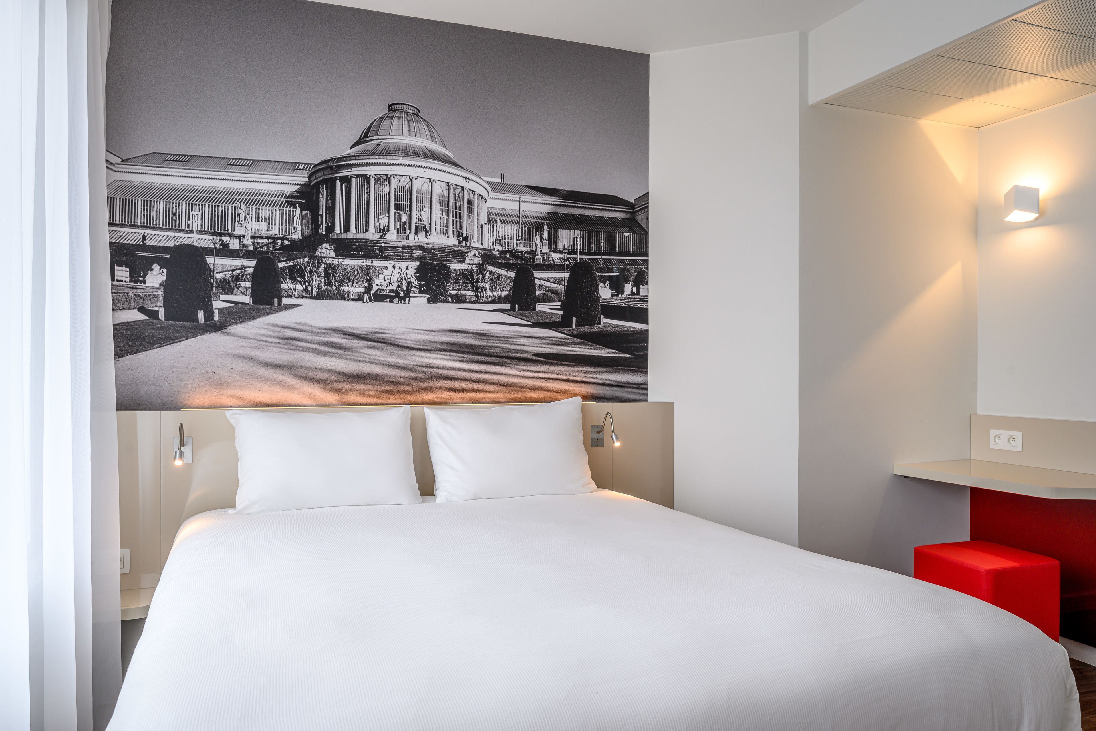 classic double room, accessible | individually decorated, desk, laptop workspace, blackout curtains