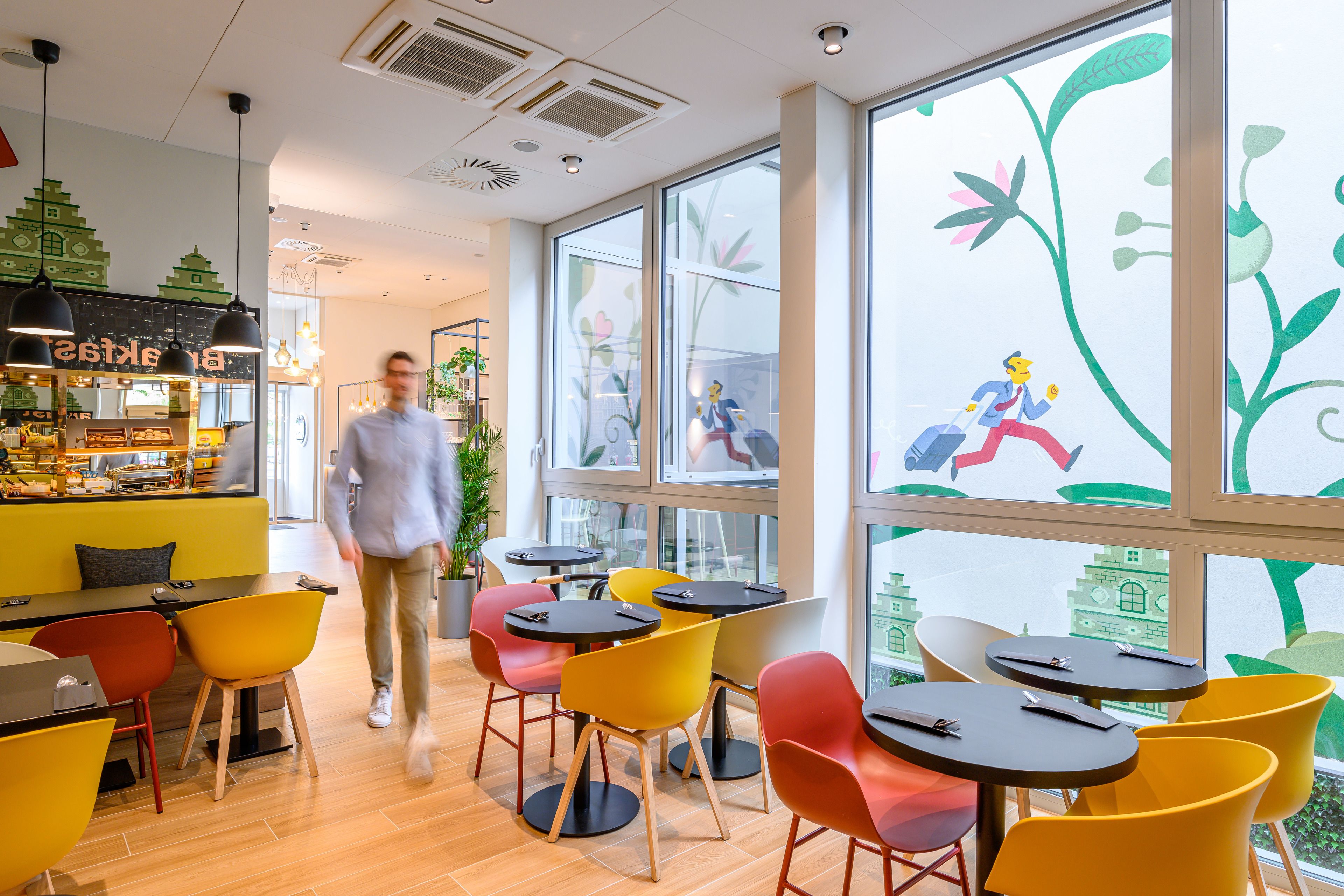 daily to-go breakfast (eur 17 per person)