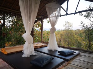 Yoga - Amaravati Wellness Center and Resort (Mae Rim)