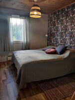 2 habitaciones, decoración personalizada y muebles diferentes 