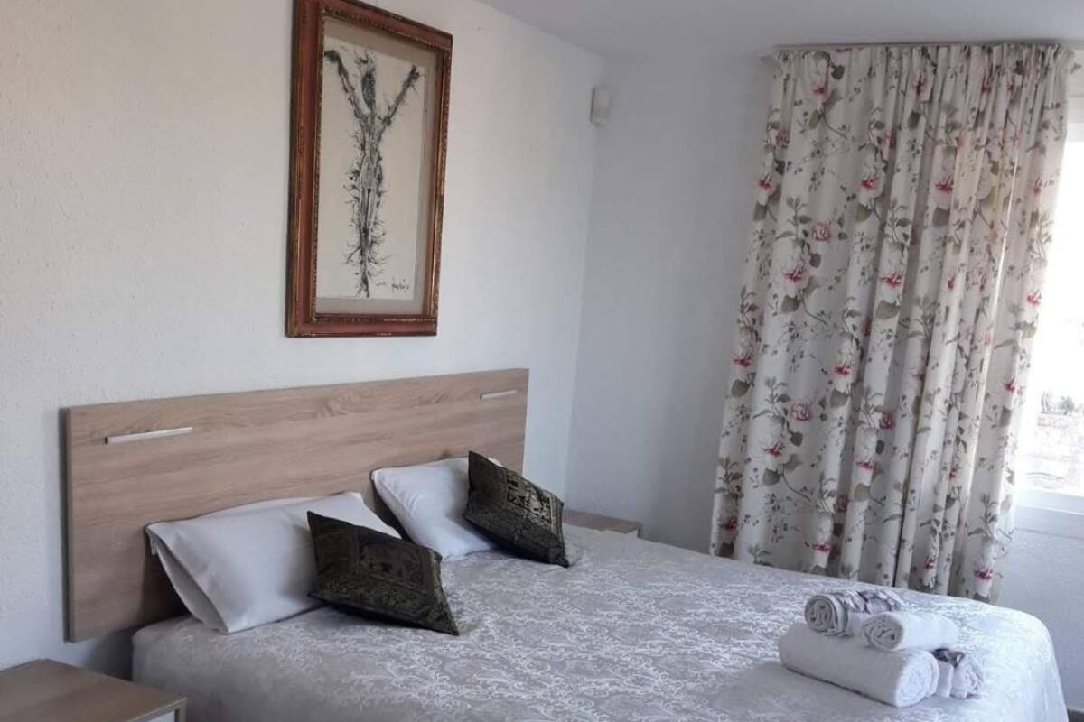 Family Studio | WiFi (free), bed sheets